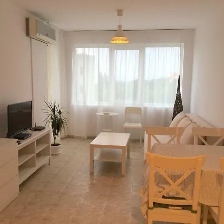 El Mate Sea Garden And Free Parking Апартаменты